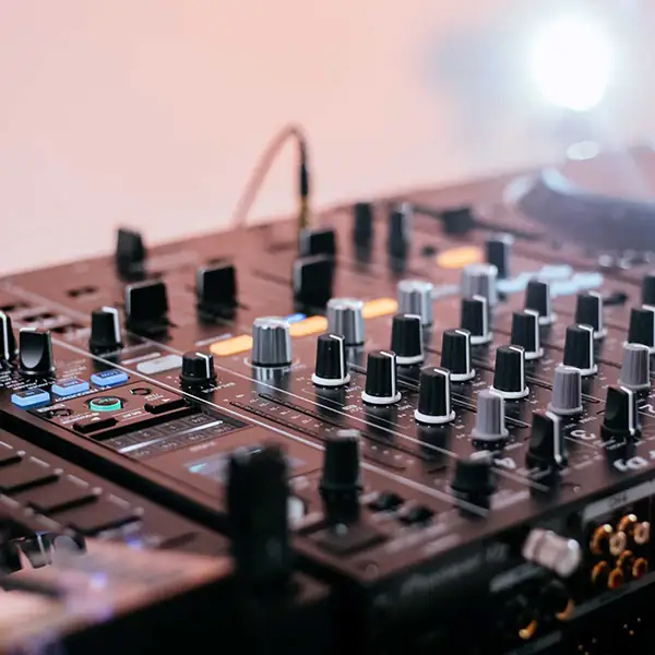 Rent DJ Equipment